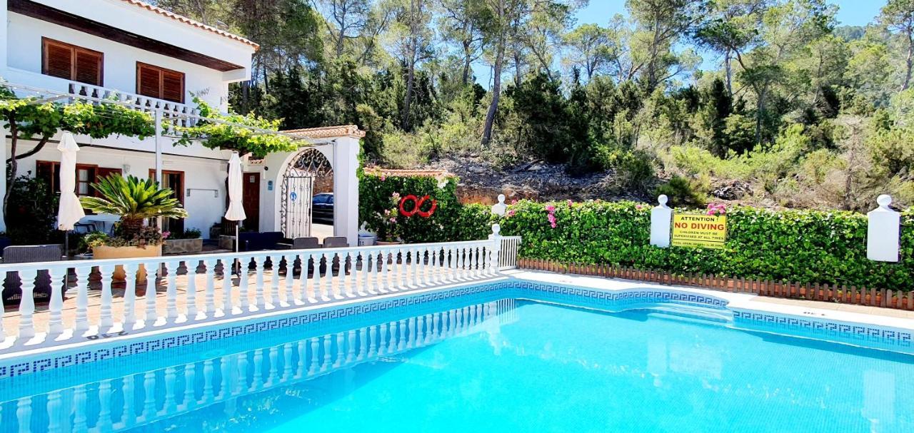 Studio Pool View