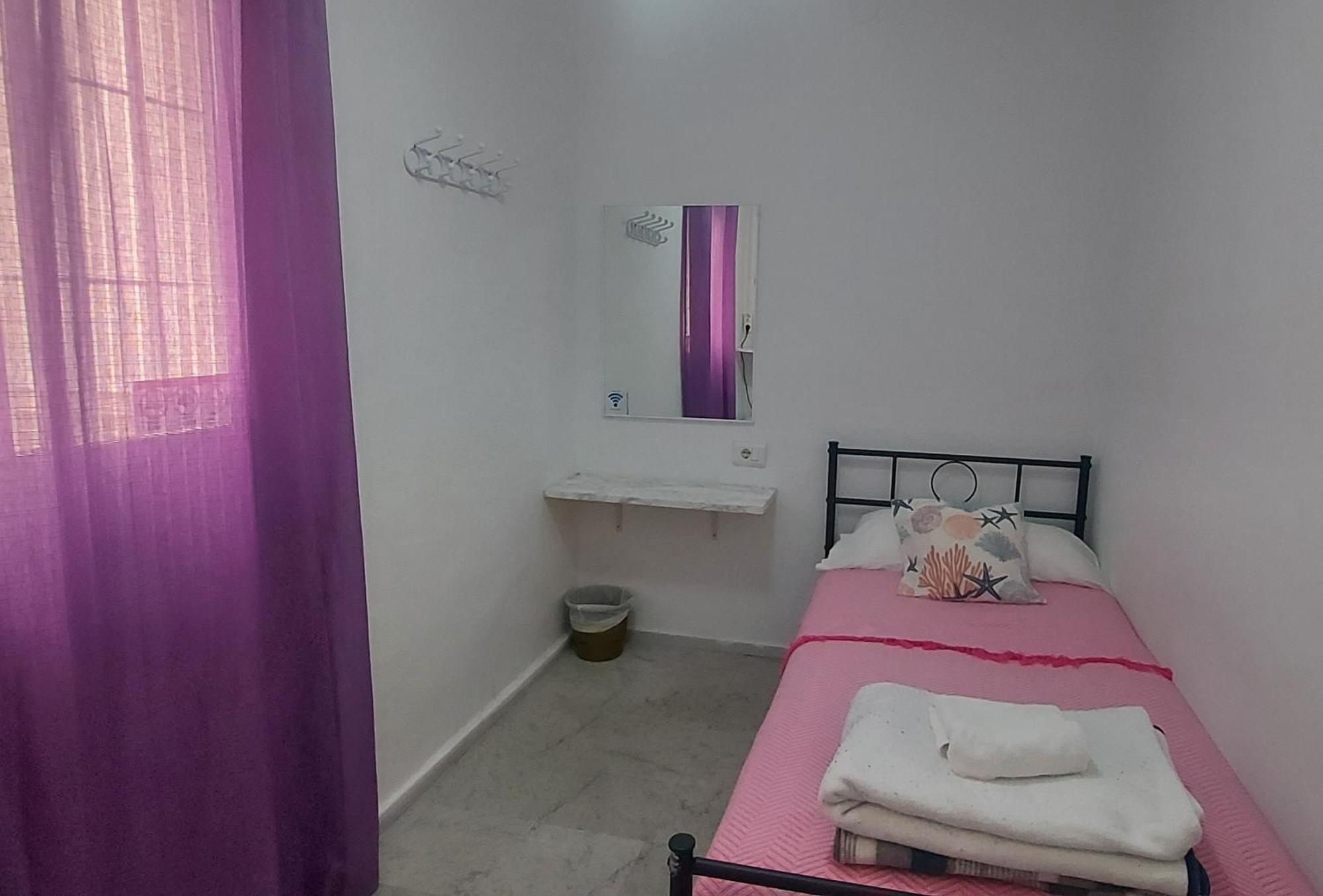 Standard Single Room