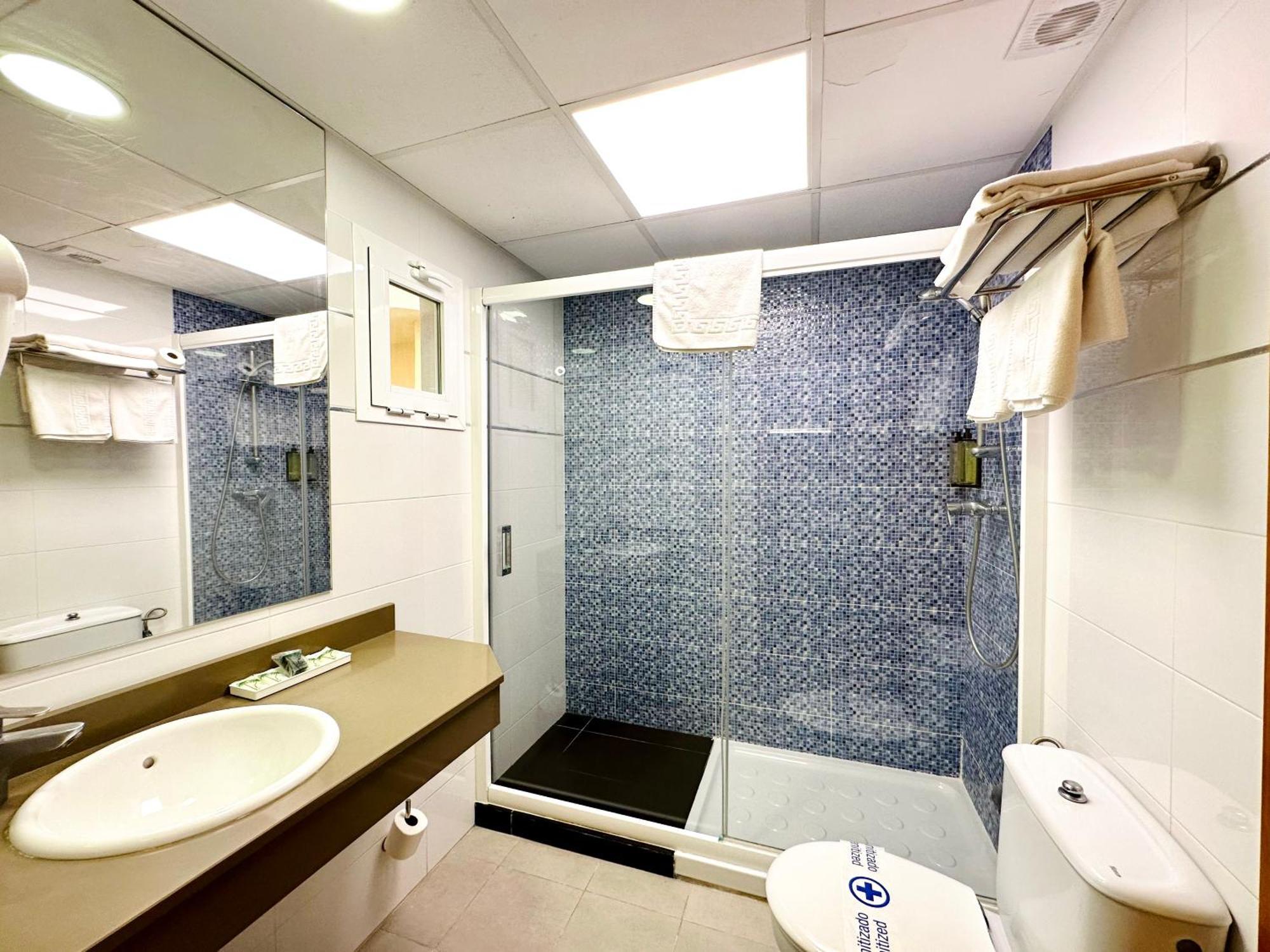 Two-Bedroom Suite Sea View