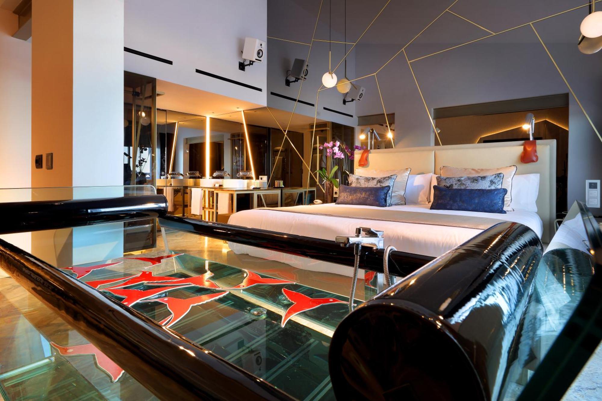 Suite Entrance to Ushuaia Club