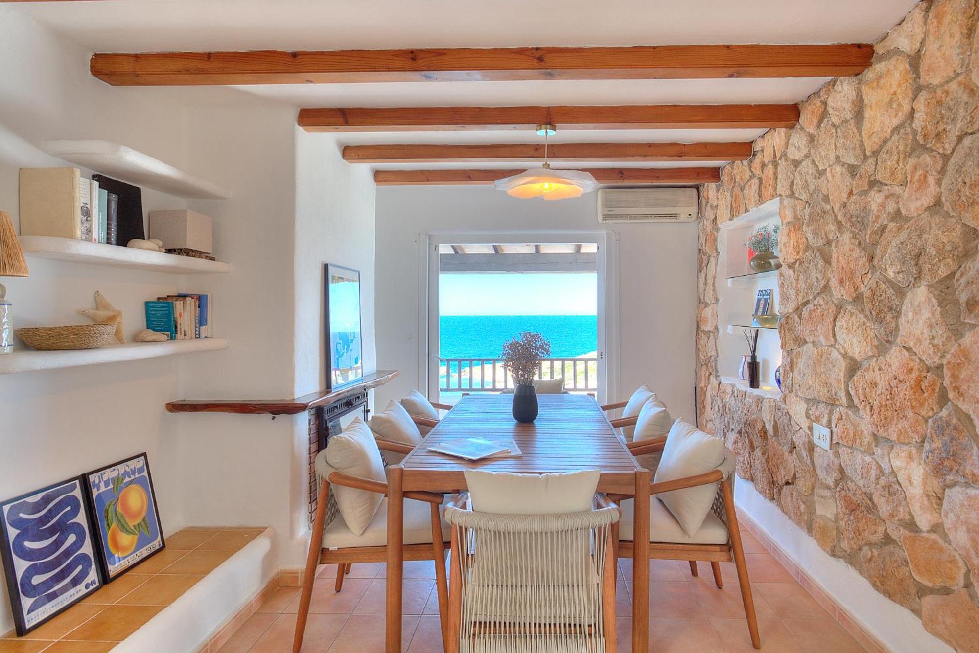Three-Bedroom Apartment Sea View