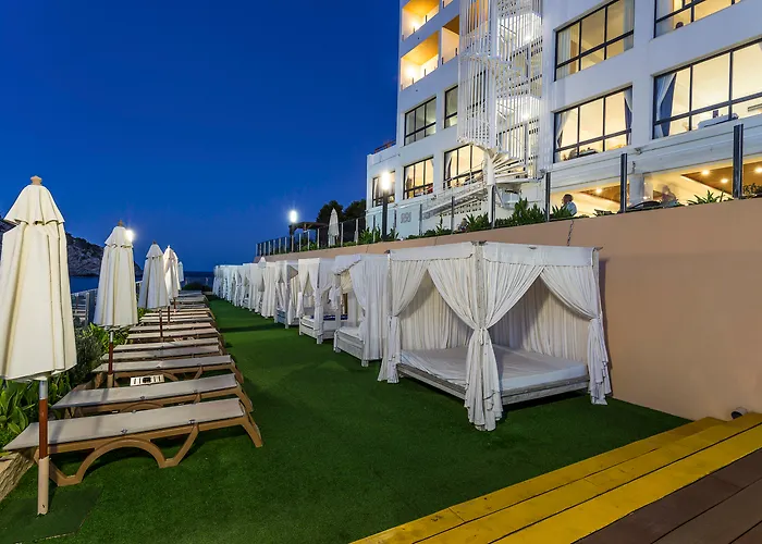 Boutique Palladium Hotel Cala Llonga - Adults Only