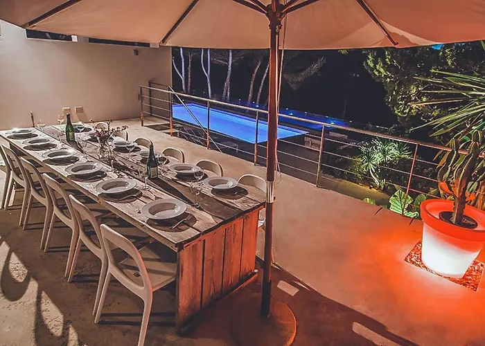 Villa Elisa - Bella Vista à Sant Antoni de Portmany avec Piscine