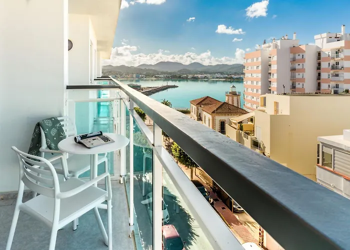 Boetiek Hotel Apartamentos Vibra Central City - Adults Only San Antonio 