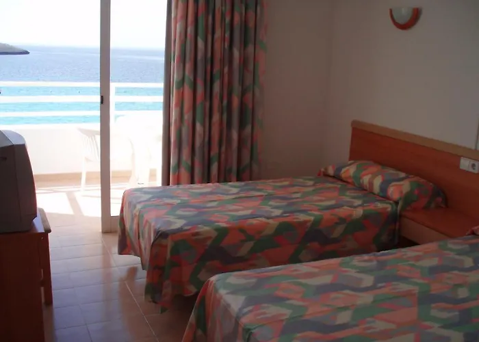 Hotels nahe Strand der Cala Xarraca
