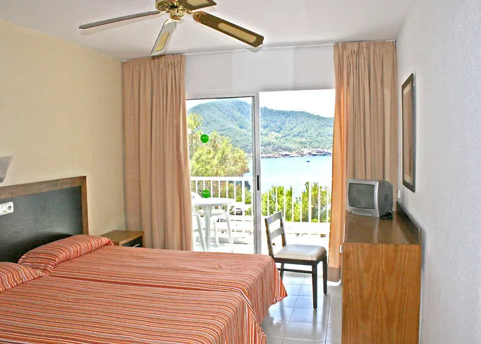 Hotels nahe Cala S'Illot des Rencli