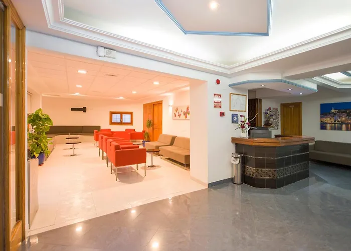 Hostal Adelino Sant Antoni de Portmany a 2 stelle